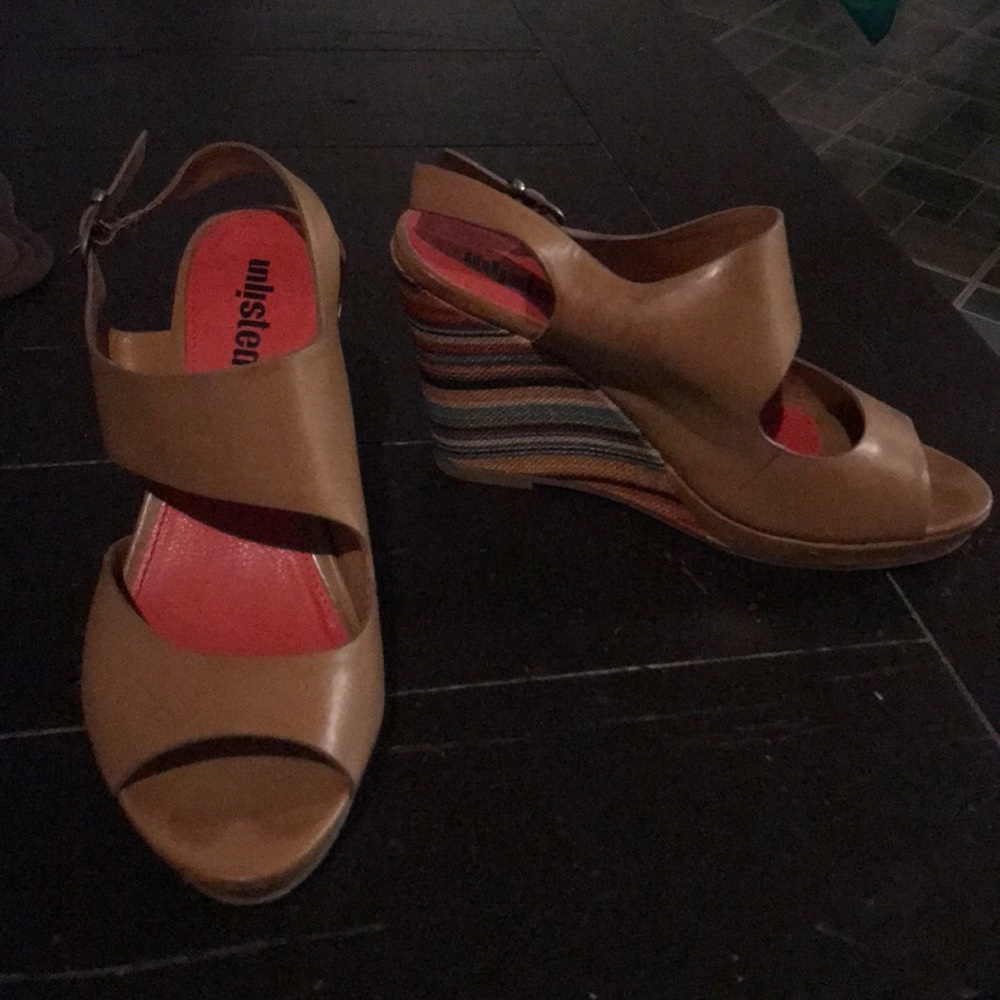 unlisted tan/brown multicolored wedge heels